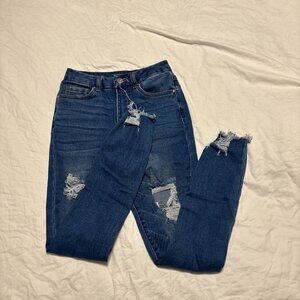 5/$10🌟 | Refuge Skinny Jeans